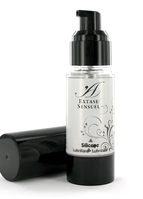 Schwarze und klare pumpflasche extase sensuel silikon gleitgel mit silbernem etikett und schwarzen ornamenten 30 ml