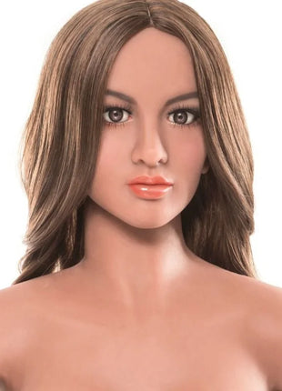 Realistischer silikonkopf der extreme toyz pipedream extreme fantasy dolls carmen puppe mit langen braunen welligen haaren