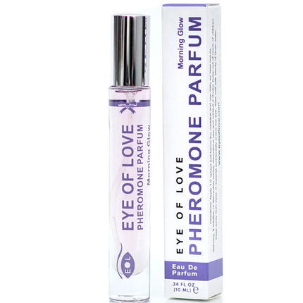 Transparente glas-rollerflasche mit silberkappe und lila etikett enthält helllavendelfarbenes eye of love pheromon parfum morning glow