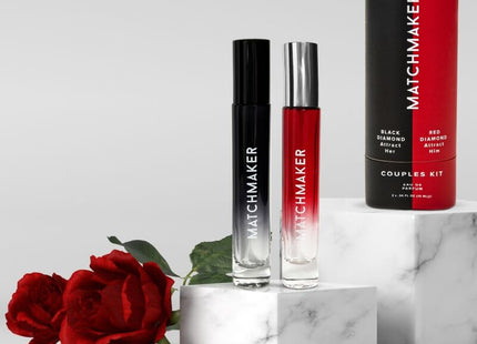 Eye of love matchmaker pheromon paarset mit roten und schwarzen parfümflaschen aus gradientglas 20 ml
