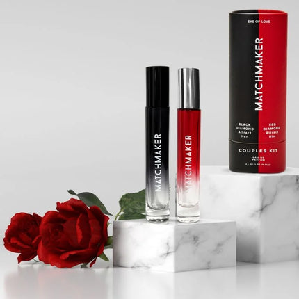 Eye of love matchmaker pheromon paarset mit roten und schwarzen parfümflaschen aus gradientglas 20 ml