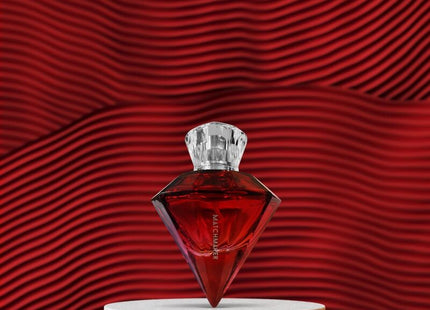 Eine auffällige rote diamantförmige parfümflasche mit facettiertem kristallverschluss namens matchmaker für sie