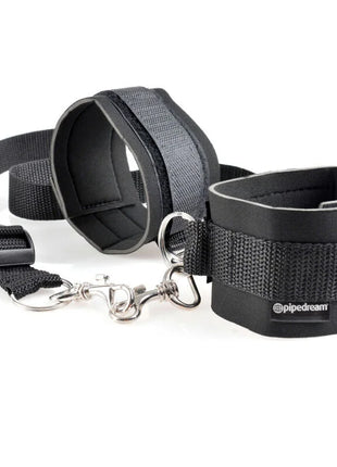 FETISH FANTASY CUFF UND TETHER SET