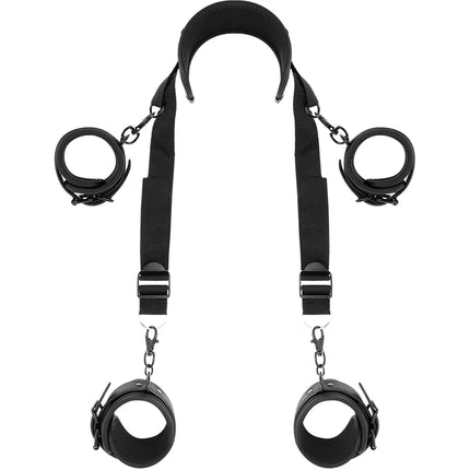 FETISH SUBMISSIVE - MEISTERPOSITION MIT 4 NOPRENE-GEFÜTTERT HANDSCHELLEN - Handschellen