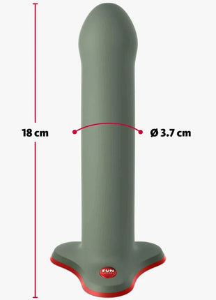 Matte salbeigrüner 18 cm großer phallusförmiger dildo mit rotem rand und fun factory logo in wild olive farbe