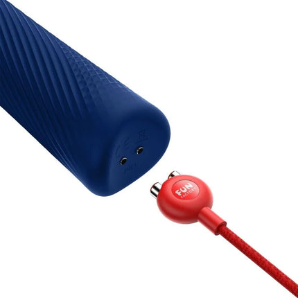 Fun factory vim silikon vibrierender gewichteter rumble wand in mitternachtsblau mit rotem ladekabel aus texturiertem silikon