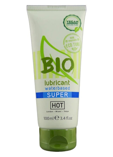 Weiße tube bio super heiß wasserbasierte gleitcreme mit grünem deckel und umweltfreundlicher kennzeichnung 100 ml
