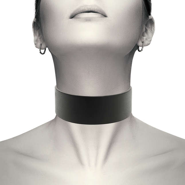 COQUETTE CHIC DESIRE - VEGAN LEATHER COLLAR