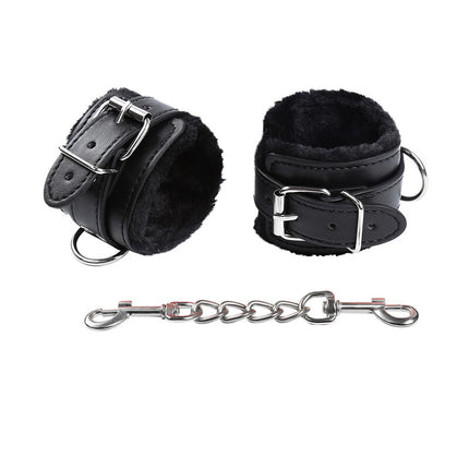 OHMAMA FETISH - FUR-LINED WRIST CUFF