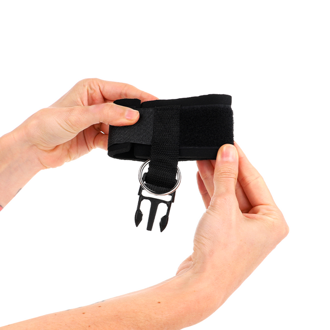 KINK - NEOPRENE WRIST CUFFS WITH VELCRO FASTENER BLACK ADJUSTABLE 22-34 CM