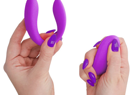 Vibranter violetter silikon dualköpfiger stimulatorschläger von Intense namens Nora vibrationsklemmstimulator lila