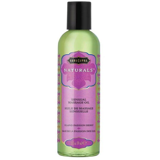 Eine durchscheinend grüne Flasche Kamasutra natürliches Massageöl Island Passion Berry mit schwarzem Verschluss und lila Blumenetikett