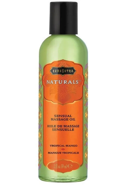 Eine klare grüne flasche kamasutra natürliches tropisches mango massageöl 59 ml mit orangefarbenem etikett und schwarzem verschluss