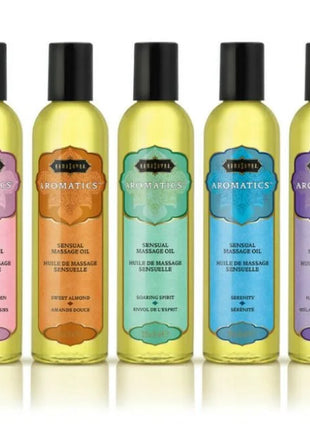 Fünf flaschen kamasutra set 15 aromatischer sinnlicher massageöl in verschiedenen farben mit schwarzen verschlüssen