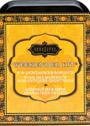 Ein lebhaftes gelb-schwarzes Blechdose weekender kit von Kama Sutra mit Kokosnuss- und Ananasduft