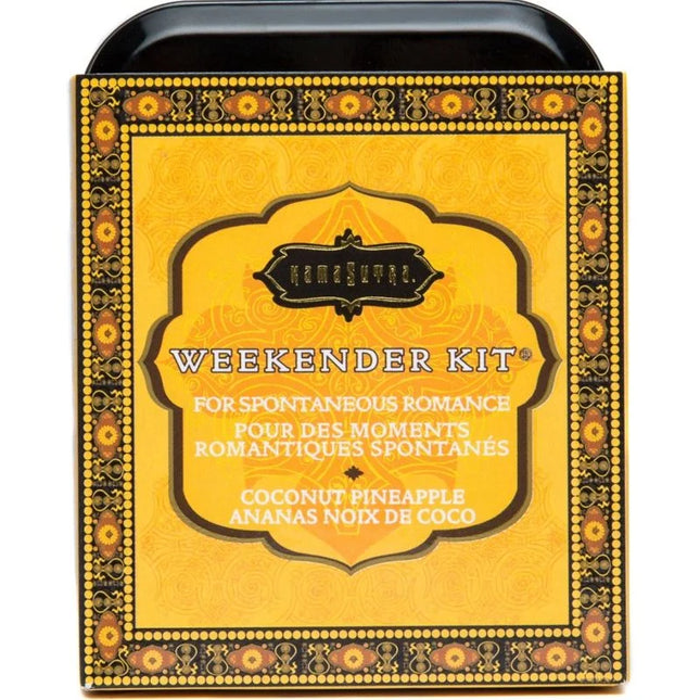 Ein lebhaftes gelb-schwarzes Blechdose weekender kit von Kama Sutra mit Kokosnuss- und Ananasduft