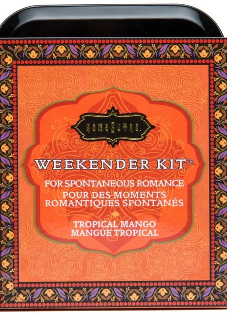 Ein leuchtend orangefarbener rechteckiger metalldose mit dekorativen lila und goldenen bordüren weekender kit von home & suppl