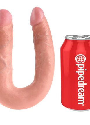 Pink silikon u-förmiger doppeldildos 13,9 cm natürlich neben rotem pipedream can für größenvergleich