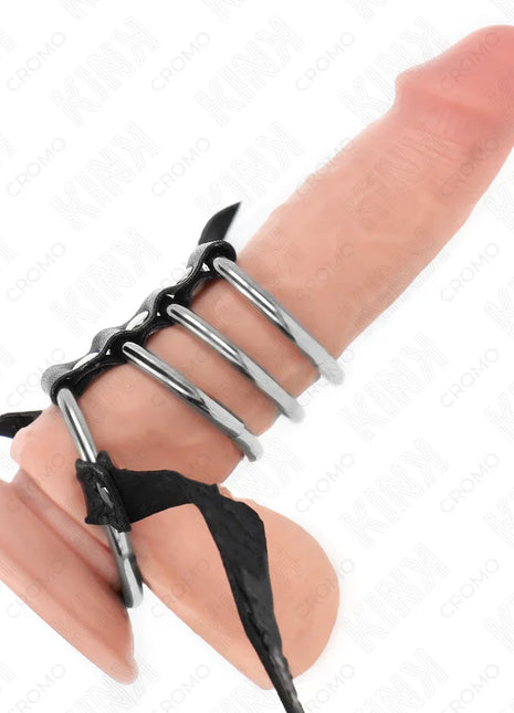 KINK - 4 VERBUNDENE PENISRINGE AUS METALL 3,8 CM BIS 5 CM MIT LEDERGURTE 112 CM