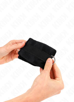 KINK - BEGINNER PELZHANDMANSCHETTEN SCHWARZ 30 X 7 CM