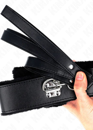 KINK - HALSKETTE MIT LEINE 116 CM MIT SILBERNEN NIETEN MODELL 4 SCHWARZ VERSTELLBAR 40-48 CM X 6 CM