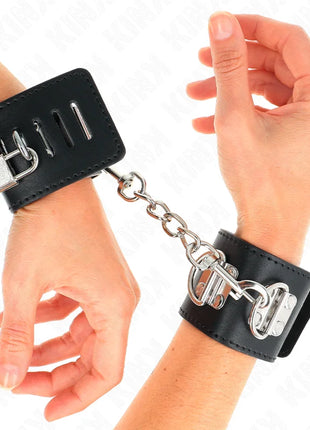 KINK - MULTIPOSITION HANDGELENKFESSELN MIT VORHÄNGESCHLOSS VERSCHLUSS SCHWARZ VERSTELLBAR 16-23 CM X 5,5 CM