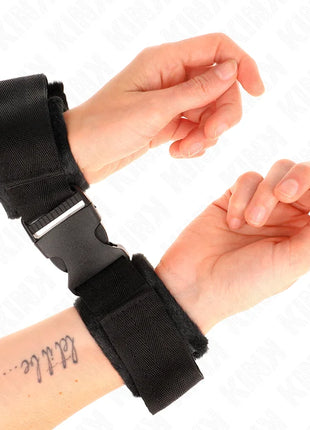 KINK - NYLON BIND-HANDFESSELN MIT KLETTVERSCHLUSS ROT-SCHWARZ MODELL 1 VERSTELLBAR 25-35 CM X 6 CM