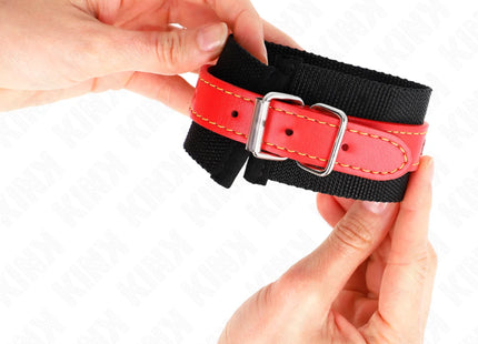 KINK - NYLON HANDGELENKFESSELN SCHWARZ MIT KUNSTLEDER ROT VERSTELLBAR 19-24 CM X 5,5 CM
