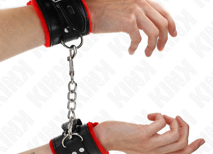 KINK - PELZGEFÜTTERTE HANDGELENKFESSELN MIT QUADRATISCHEN LÖCHERN ROTER UND SCHWARZER GÜRTEL VERSTELLBAR 17-29 CM X 6 CM