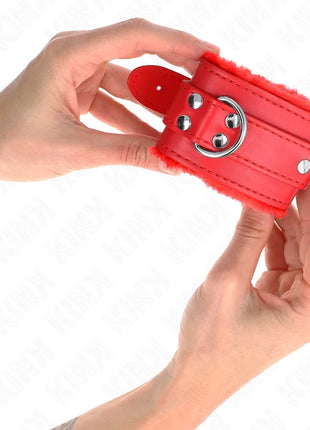 KINK - PELZGEFÜTTERTE HANDGELENKFESSELN ROT MIT ROTEM GÜRTEL VERSTELLBAR 17-29 CM X 6 CM