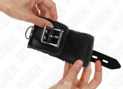 KINK - PELZGEFÜTTERTE HANDGELENKFESSELN SCHWARZ MIT SCHWARZEM GÜRTEL VERSTELLBAR 17-29 CM X 6 CM