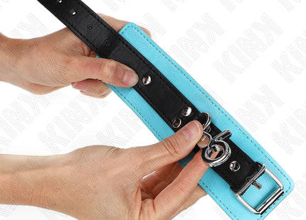 KINK - PREMIUM ABSCHLIEßBARE HANDGELENKFESSELN SCHWARZ/BLAU VERSTELLBAR 21-28 CM X 5,5 CM
