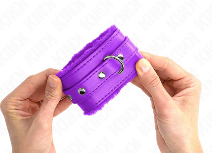 KINK - PREMIUM PELZGEFÜTTERTE HANDGELENKFESSELN LILA MIT LILA GÜRTEL VERSTELLBAR 17-29 CM X 6 CM