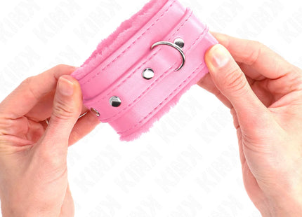 KINK - PREMIUM PELZGEFÜTTERTE HANDGELENKFESSELN ROSA MIT ROSA GÜRTEL VERSTELLBAR 17-29 CM X 6 CM