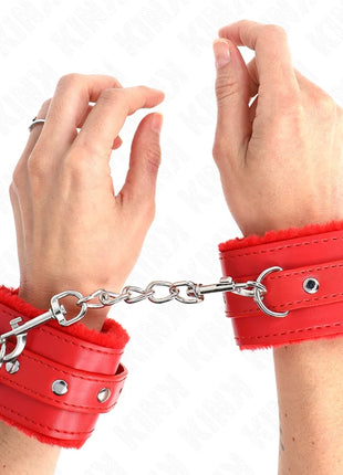 KINK - PREMIUM PELZGEFÜTTERTE HANDGELENKFESSELN ROT MIT ROTEM GÜRTEL VERSTELLBAR 17-29 CM X 6 CM