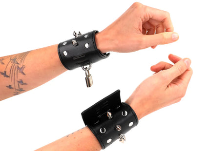 KINK - PUNK HANDGELENKFESSELN MIT SPIKES 25 X 6 CM