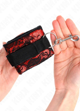 KINK - SCANDAL HANDGELENKSFESSELN ROT-SCHWARZ