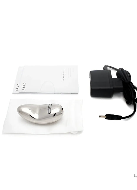 LELO - YVA EDELSTAHLVIBRATOR - Auflegvibrator