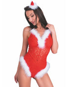 Roter spitzen-bodysuit mit weißem kunstpelzbesatz und passendem flauschigem stirnband von livco corsetti fashion
