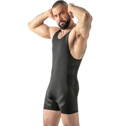Schwarzes locker gear singlet mit mesh panels und grauen akzentstreifen am oberen rückenbereich