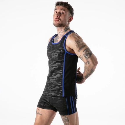 Locker gear camouflage tanktop in schwarz und grau mit blauem besatz für einen inspirierten look in verschiedenen farben