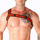 Schwarzer und oranger macho elastische römergurt mit einzigartigem design und fettem logo auf der brust in rot l xl