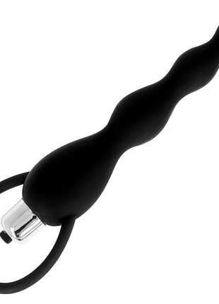 Ohmama analstimulator mit vibration schwarzer silikonplug mit silberner metallbasis und herzförmiger schlaufe