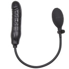 Schwarzer aufblasbarer analplug ohmama fetisch mit strukturierter oberfläche und ballonpumpe