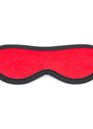 Rote plüsch-augenmaske mit schwarzem rand und silbernen nieten aus dem ohmama fetish 5-teiliges bondage-set