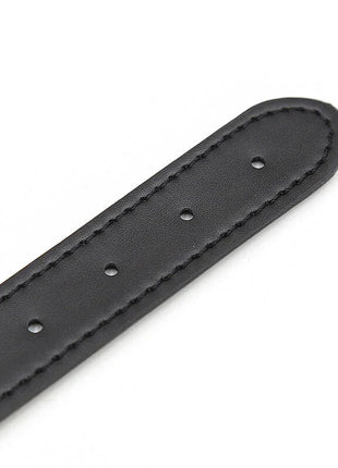 Ohmama fetish black leather watch strap mit präziser naht und gleichmäßig platzierten löchern