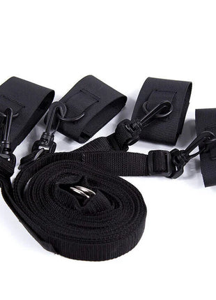 Schwarzes ohmama fetish bondage-fessel set aus nylon mit klettverschlüssen und verstellbaren metallschnallen