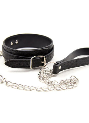 Schwarzes lederhalsband mit silberner kettenglieder und schnalle im schlangenmuster von ohmama fetish