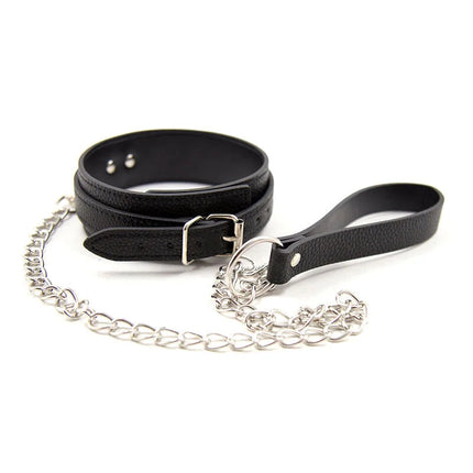 Schwarzes lederhalsband mit silberner kettenglieder und schnalle im schlangenmuster von ohmama fetish