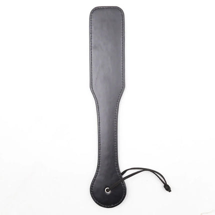 Ohmama fetish herzen paddel aus schwarzem leder mit gesteppter kante und schlaufe am griffende